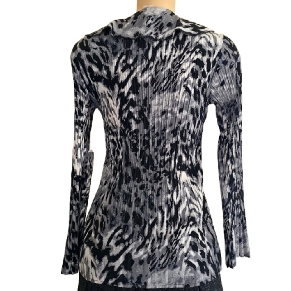 Animal Print Buttom Down Ruffle Neck Blouse Size  S - Picture 3 of 9
